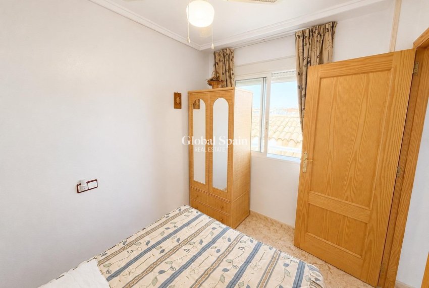 Venta - APARTAMENTO -
TORREVIEJA - Estacion de autobuses
