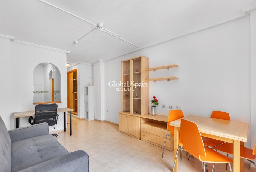 Venta - APARTAMENTO -
TORREVIEJA - Estacion de autobuses