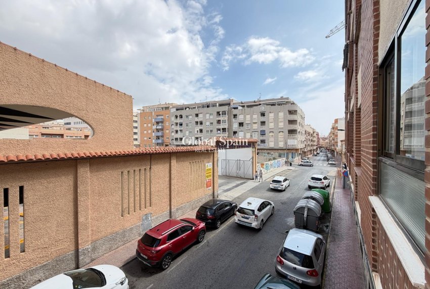 Venta - APARTAMENTO -
TORREVIEJA - Estacion de autobuses