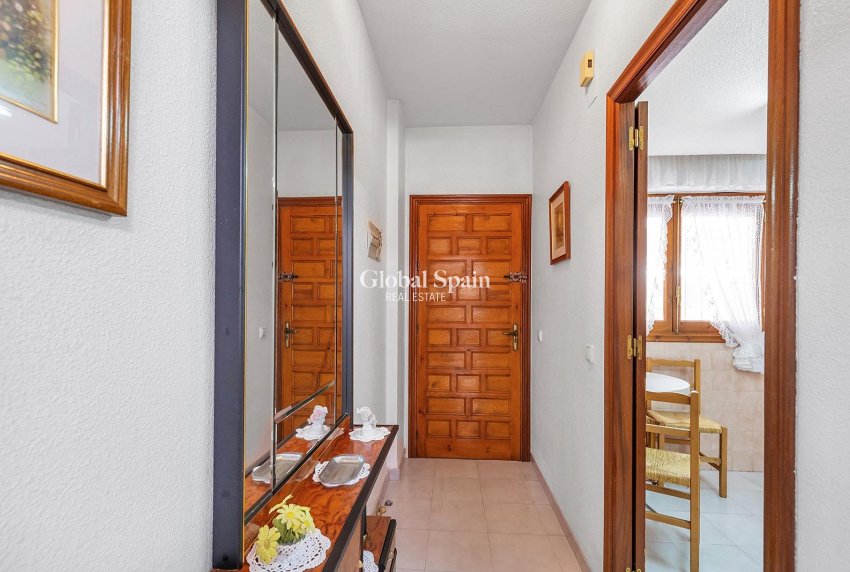 Venta - APARTAMENTO -
TORREVIEJA - Estacion de autobuses