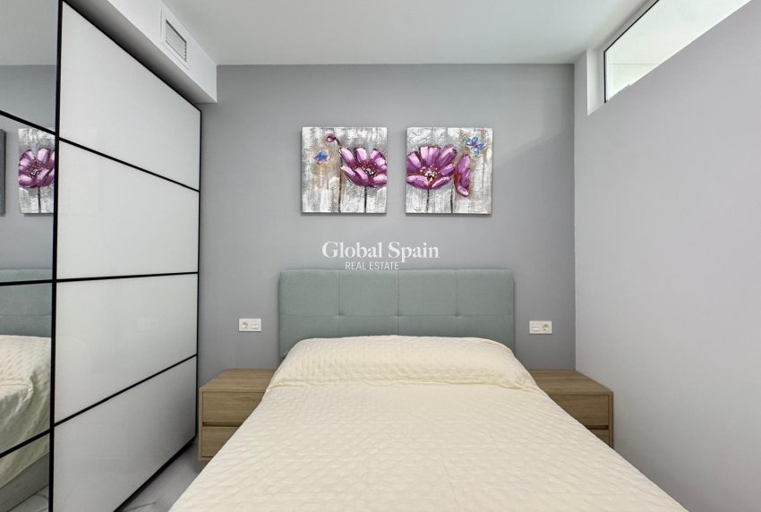Venta - APARTAMENTO -
TORREVIEJA - Estacion de autobuses