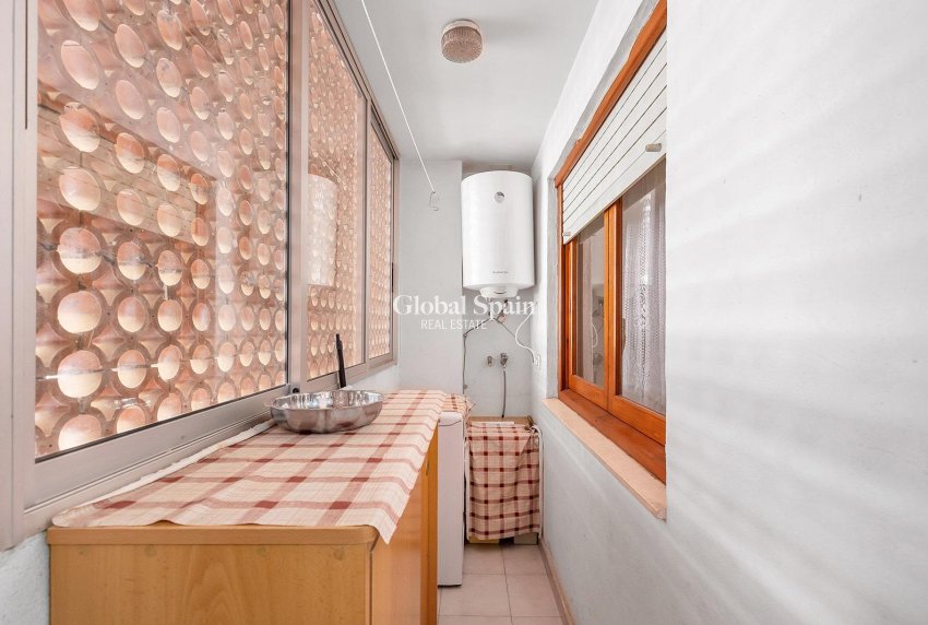 Venta - APARTAMENTO -
TORREVIEJA - Estacion de autobuses