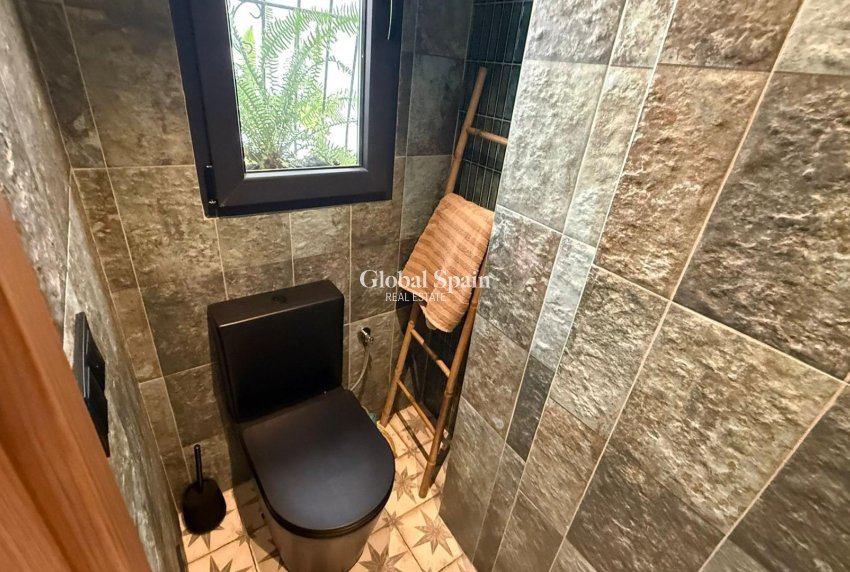 Venta - APARTAMENTO -
TORREVIEJA - Estacion de autobuses