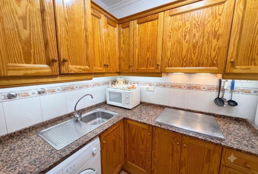 Venta - APARTAMENTO -
TORREVIEJA - Estacion de autobuses