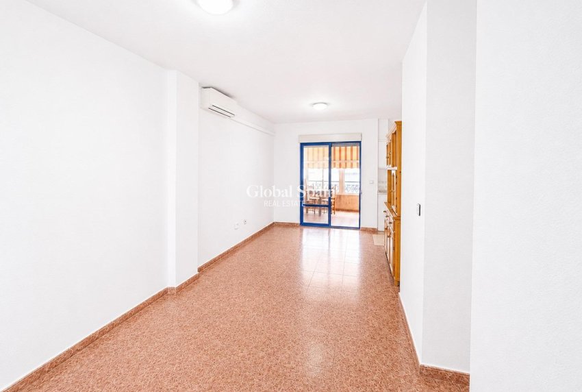 Venta - APARTAMENTO -
TORREVIEJA - Estacion de autobuses