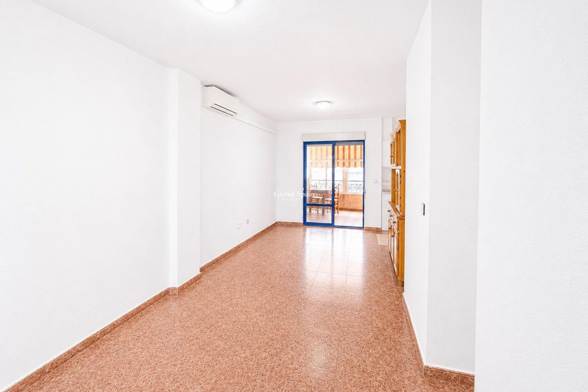 Venta - APARTAMENTO -
TORREVIEJA - Estacion de autobuses