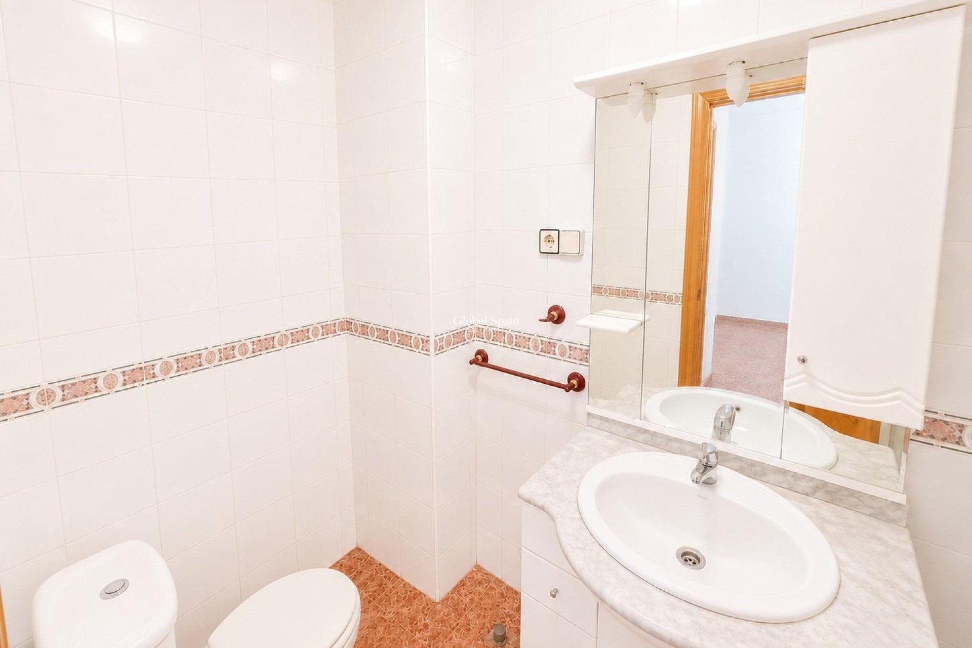 Venta - APARTAMENTO -
TORREVIEJA - Estacion de autobuses