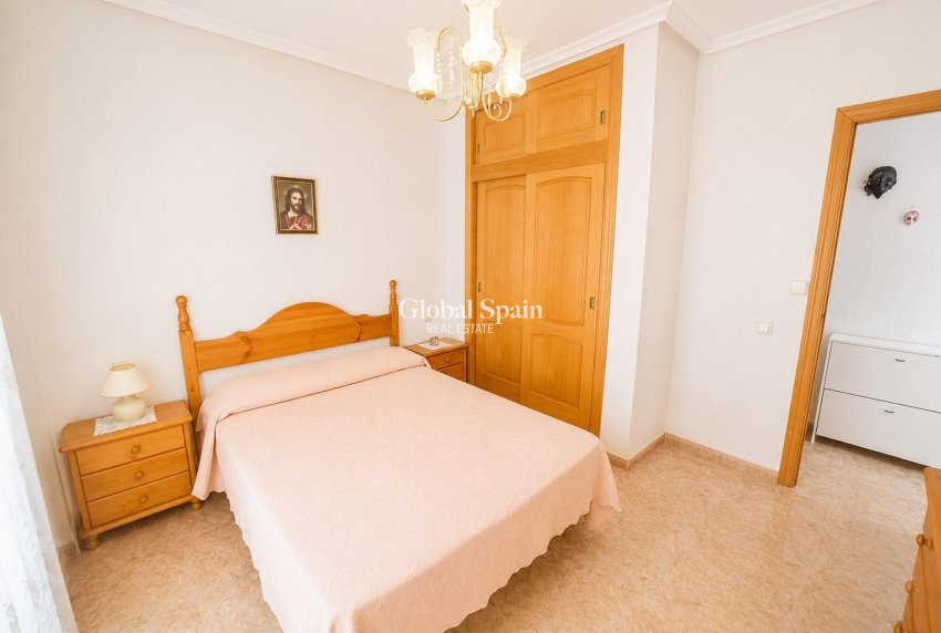 Venta - APARTAMENTO -
TORREVIEJA - Estacion de autobuses