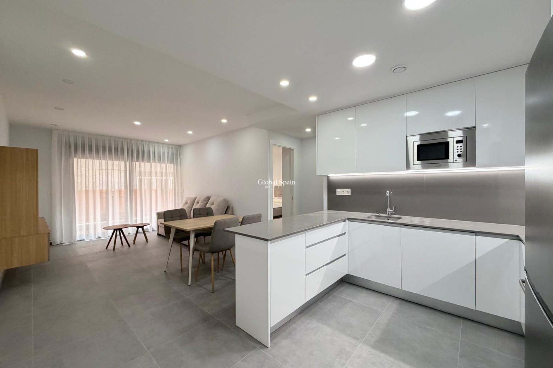 Venta - APARTAMENTO -
TORREVIEJA - Estacion de autobuses