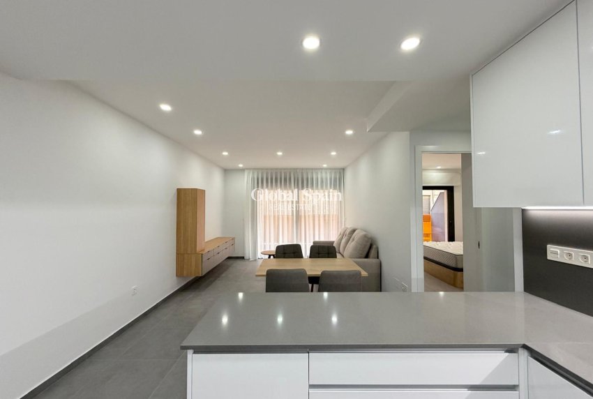 Venta - APARTAMENTO -
TORREVIEJA - Estacion de autobuses