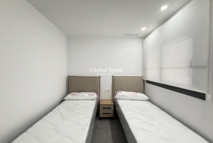 Venta - APARTAMENTO -
TORREVIEJA - Estacion de autobuses