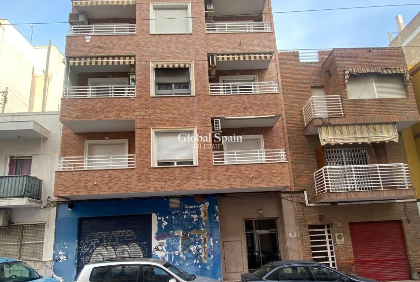 Venta - APARTAMENTO -
TORREVIEJA - Estacion de autobuses