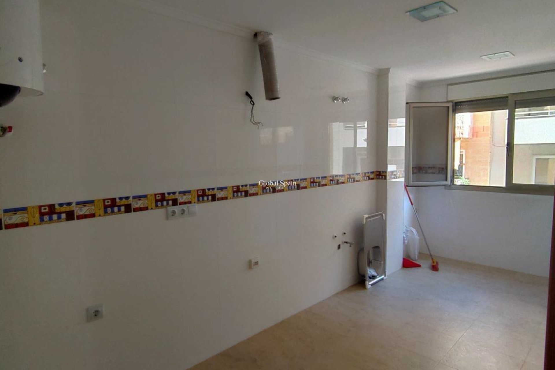 Venta - APARTAMENTO -
TORREVIEJA - Estacion de autobuses