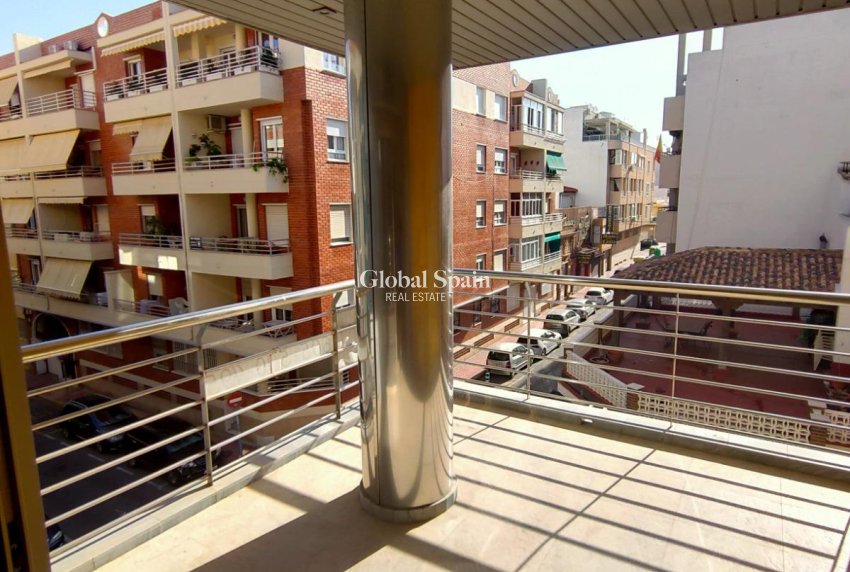 Venta - APARTAMENTO -
TORREVIEJA - Estacion de autobuses