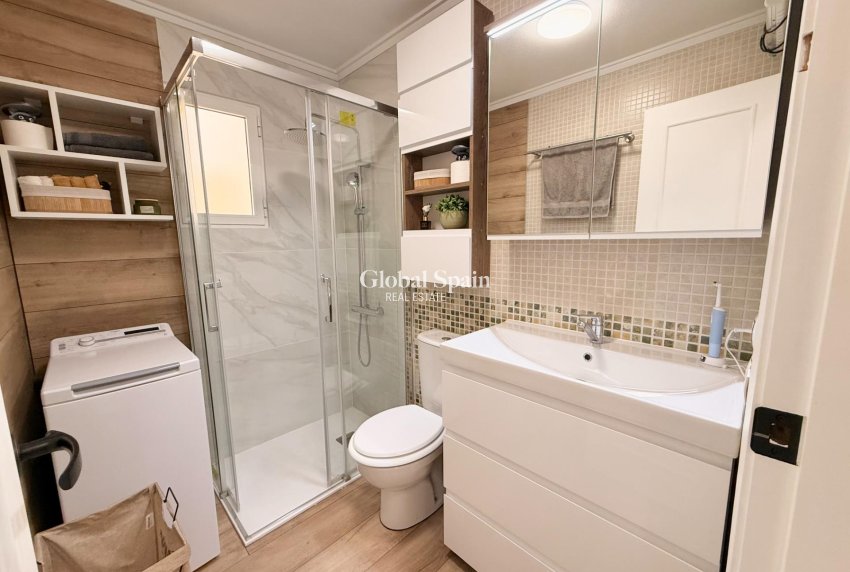Venta - APARTAMENTO -
TORREVIEJA - Estacion de autobuses