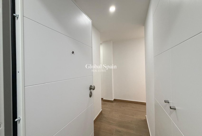 Venta - APARTAMENTO -
TORREVIEJA - Estacion de autobuses
