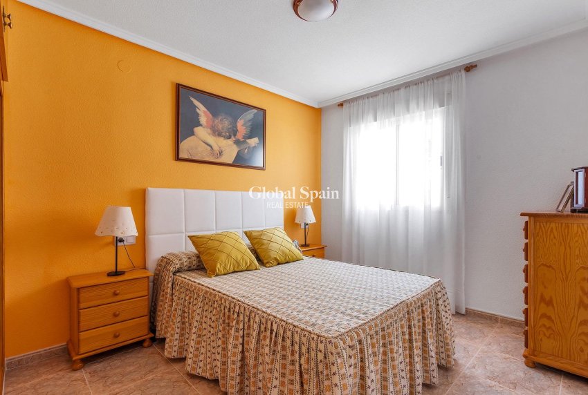 Venta - APARTAMENTO -
TORREVIEJA - Estacion de autobuses