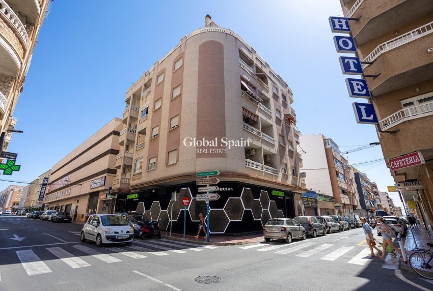Venta - APARTAMENTO -
TORREVIEJA - Estacion de autobuses