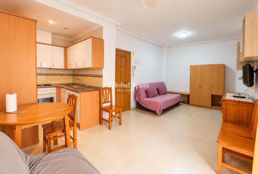 Venta - APARTAMENTO -
TORREVIEJA - Estacion de autobuses