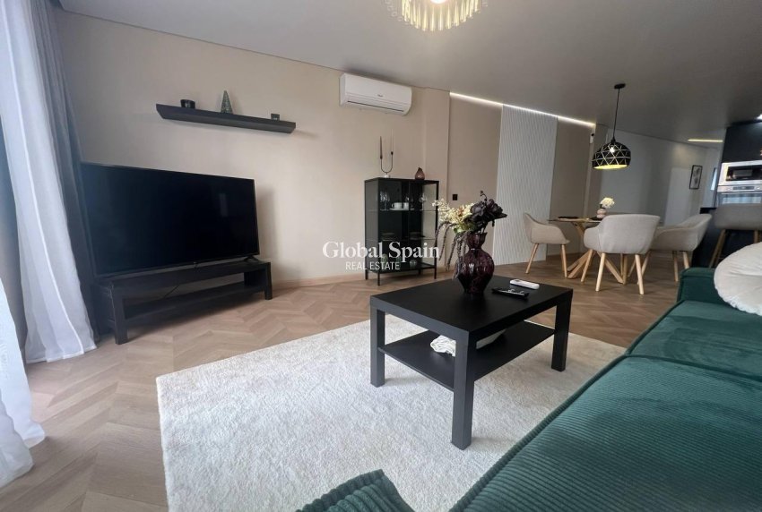 Venta - APARTAMENTO -
TORREVIEJA - Estacion de autobuses