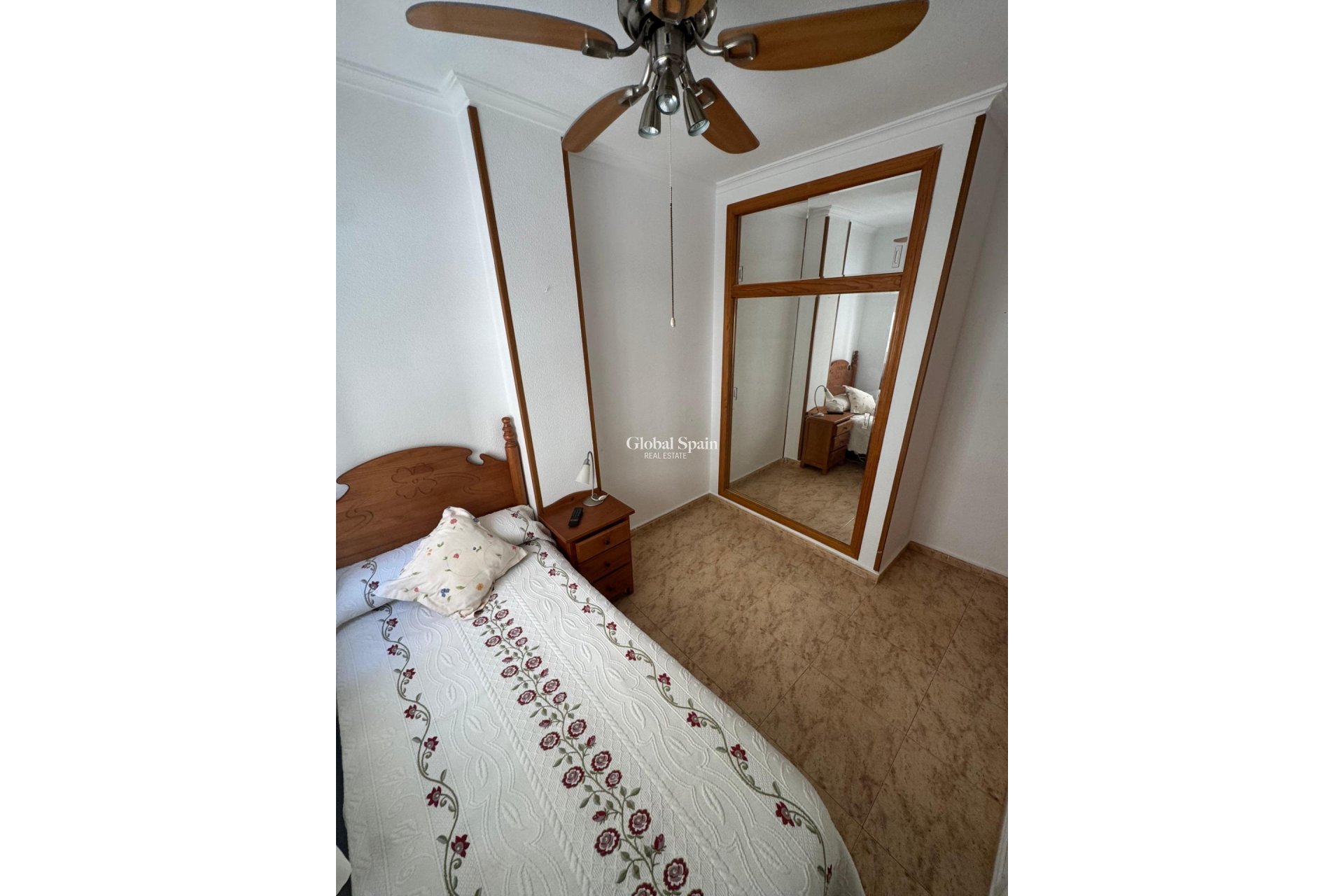 Venta - APARTAMENTO -
TORREVIEJA - Habaneras