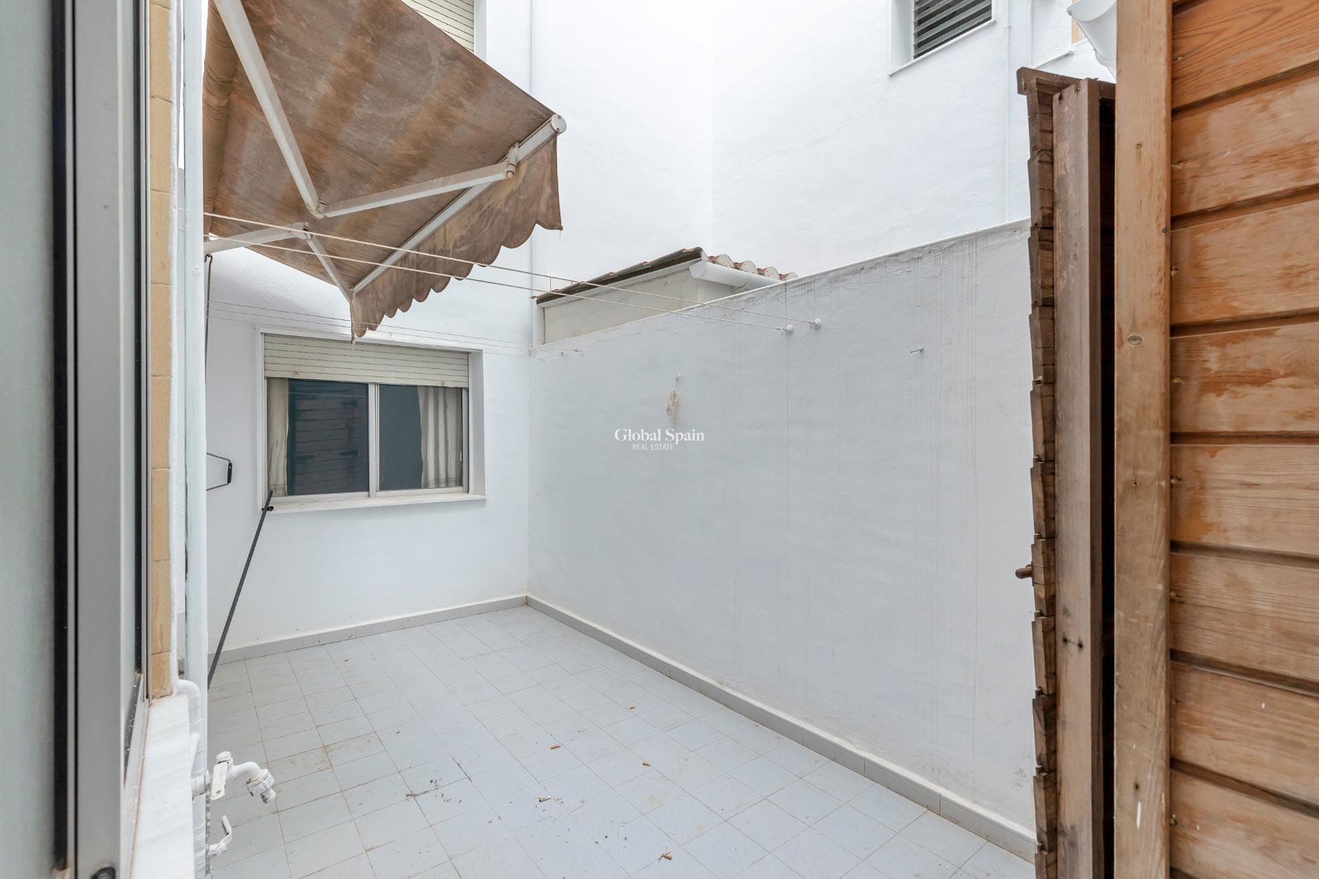 Venta - APARTAMENTO -
TORREVIEJA - Habaneras