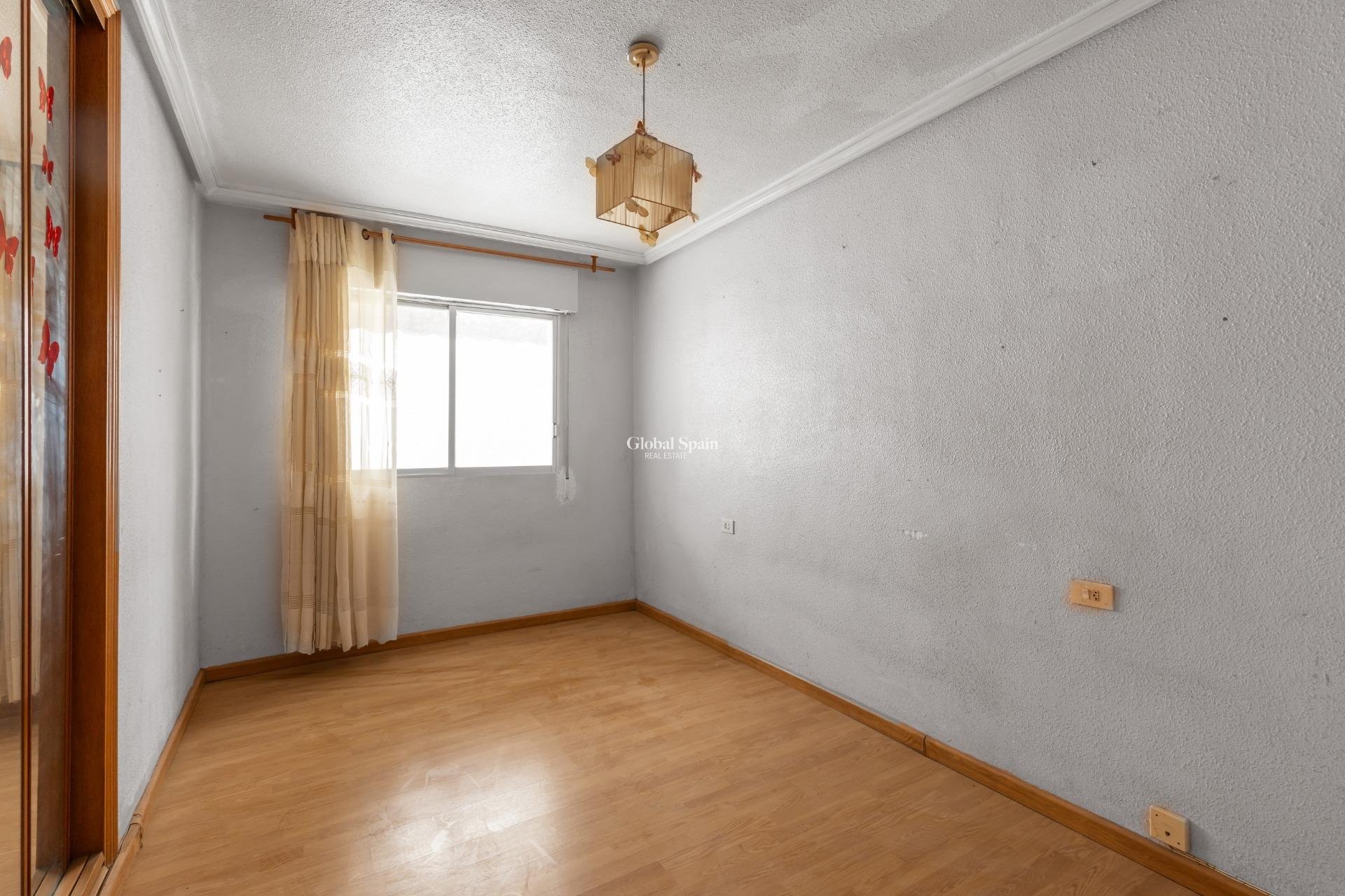 Venta - APARTAMENTO -
TORREVIEJA - Habaneras