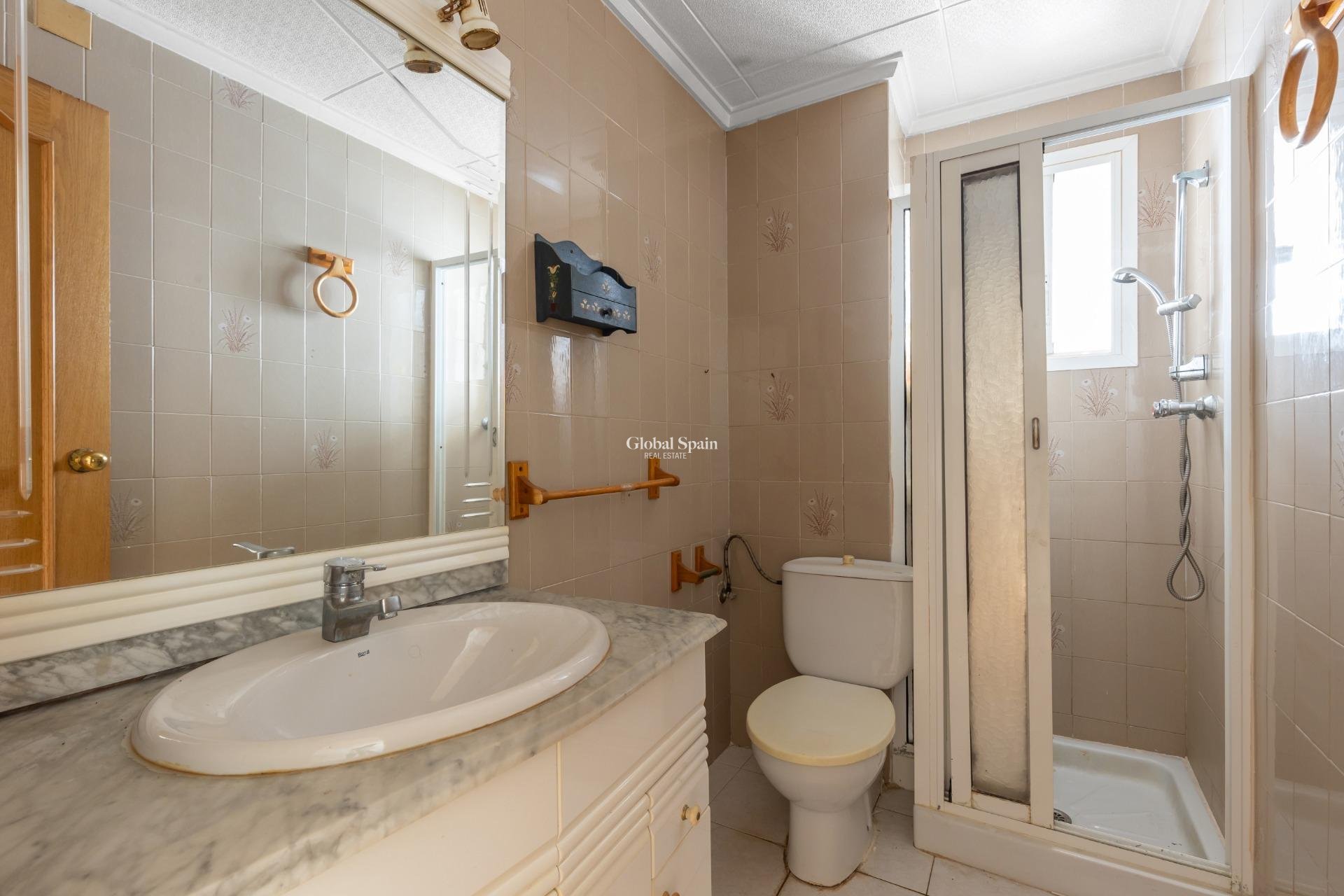 Venta - APARTAMENTO -
TORREVIEJA - Habaneras
