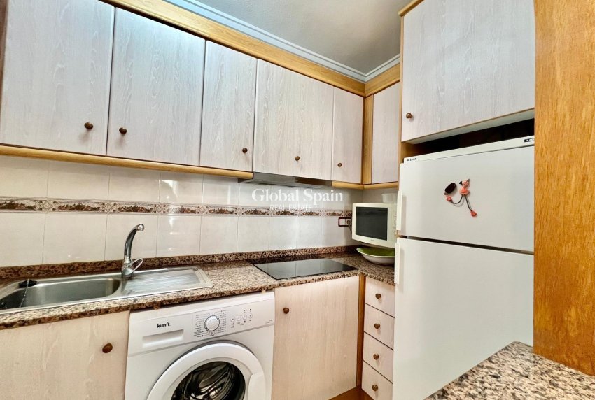 Venta - APARTAMENTO -
TORREVIEJA - Habaneras
