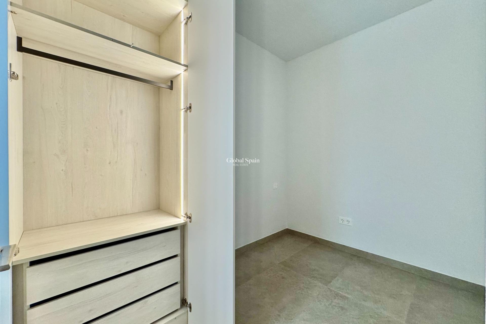Venta - APARTAMENTO -
TORREVIEJA - Habaneras