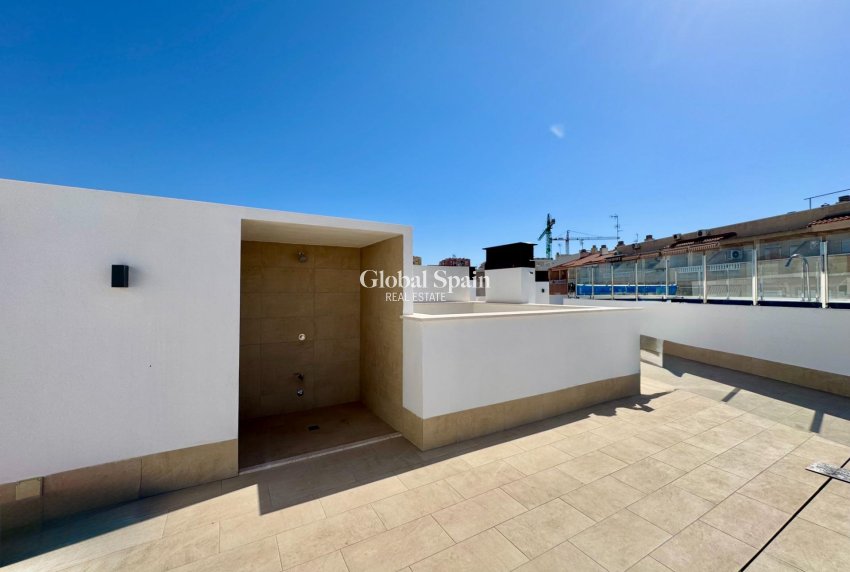 Venta - APARTAMENTO -
TORREVIEJA - Habaneras