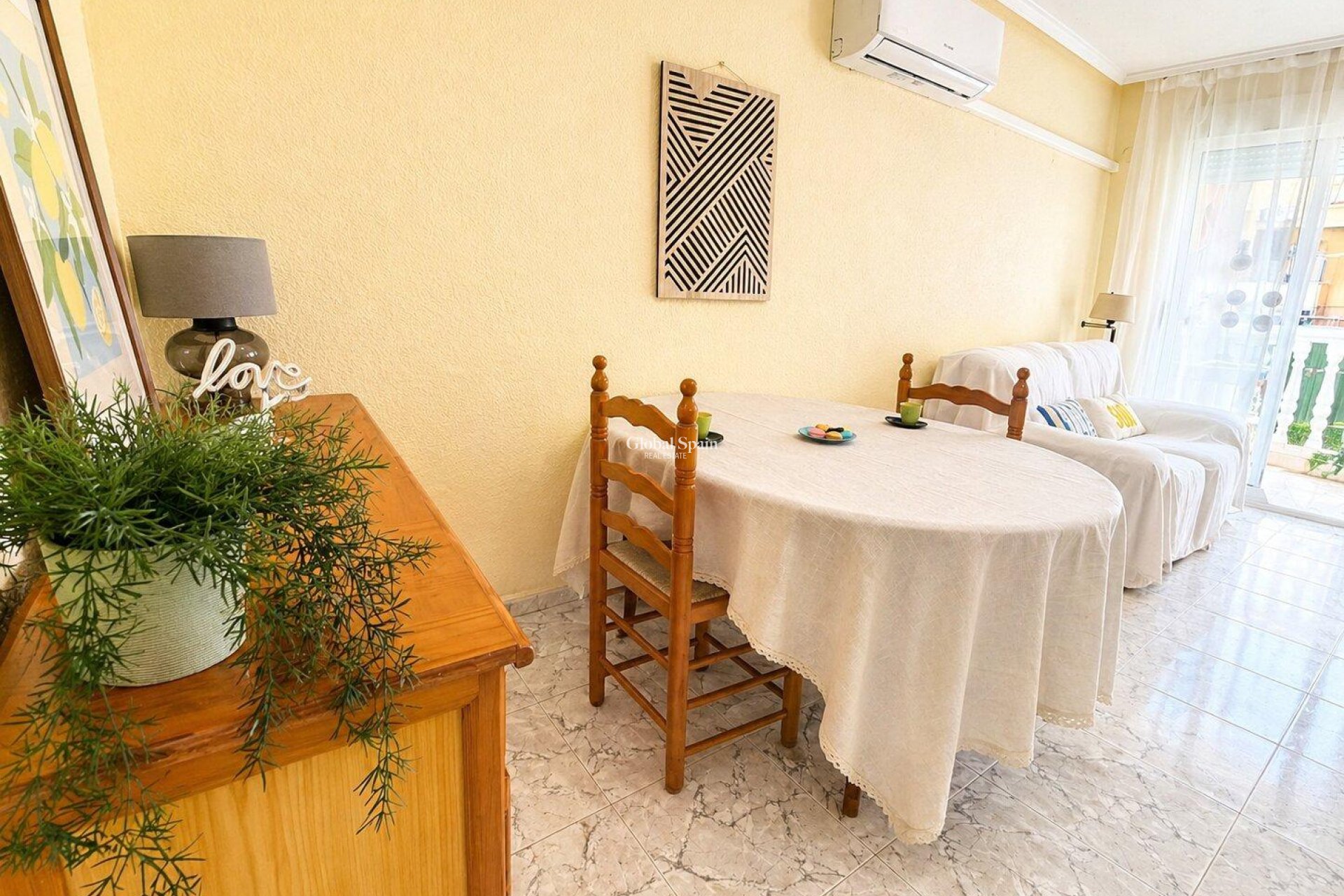 Venta - APARTAMENTO -
TORREVIEJA - Habaneras