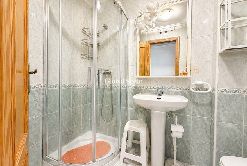 Venta - APARTAMENTO -
TORREVIEJA - Habaneras