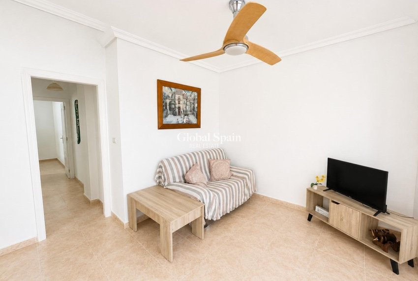 Venta - APARTAMENTO -
TORREVIEJA - Habaneras