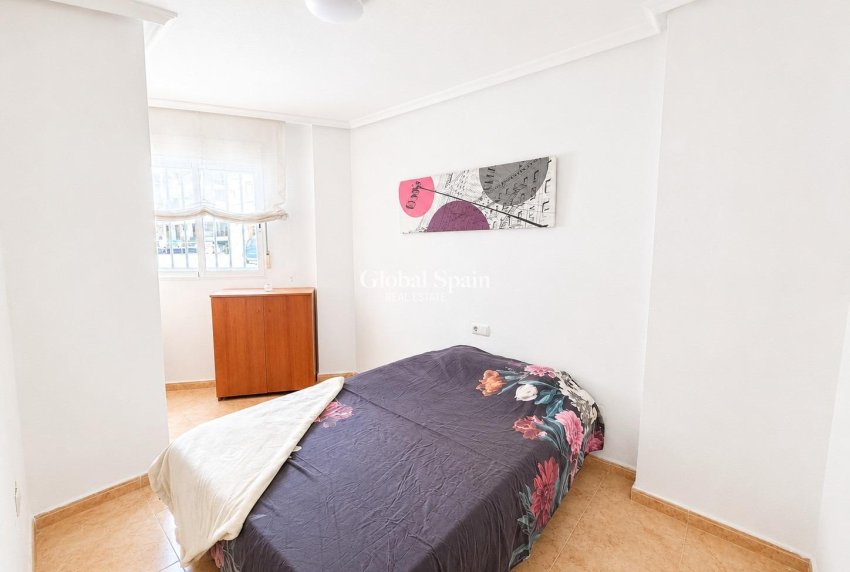 Venta - APARTAMENTO -
TORREVIEJA - Habaneras