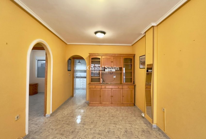 Venta - APARTAMENTO -
TORREVIEJA - La Mata pueblo