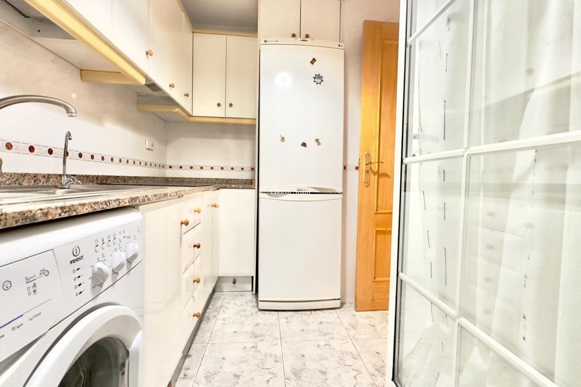 Venta - APARTAMENTO -
TORREVIEJA - La Mata pueblo