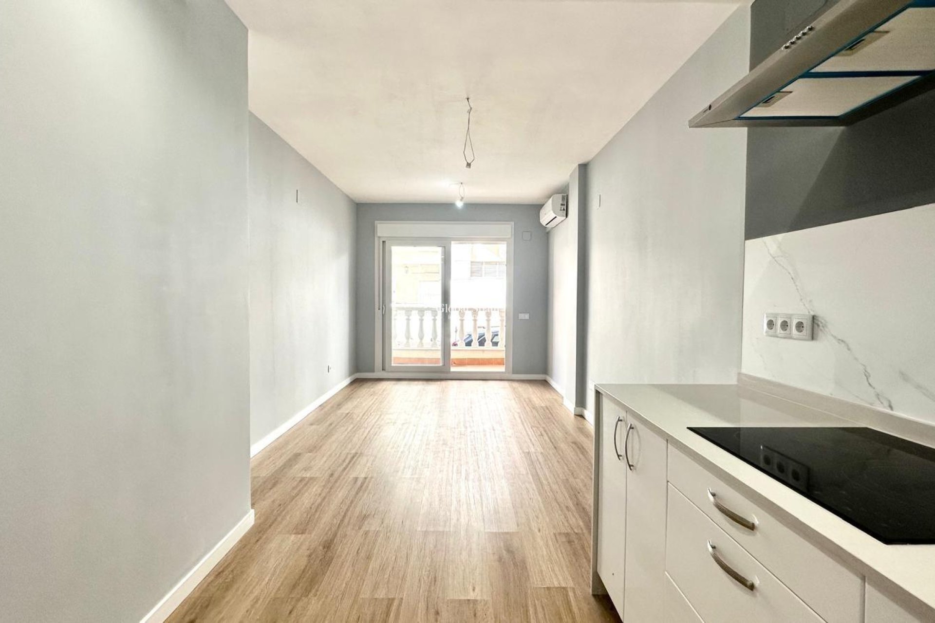 Venta - APARTAMENTO -
TORREVIEJA - La Mata pueblo