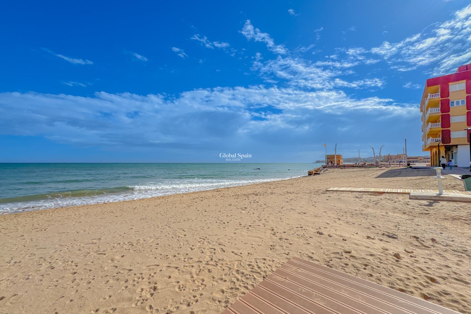 Venta - APARTAMENTO -
TORREVIEJA - La Mata pueblo