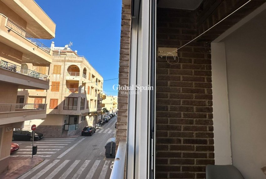 Venta - APARTAMENTO -
TORREVIEJA - La Mata pueblo