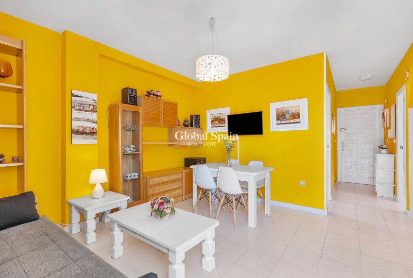 Venta - APARTAMENTO -
TORREVIEJA - La Mata pueblo