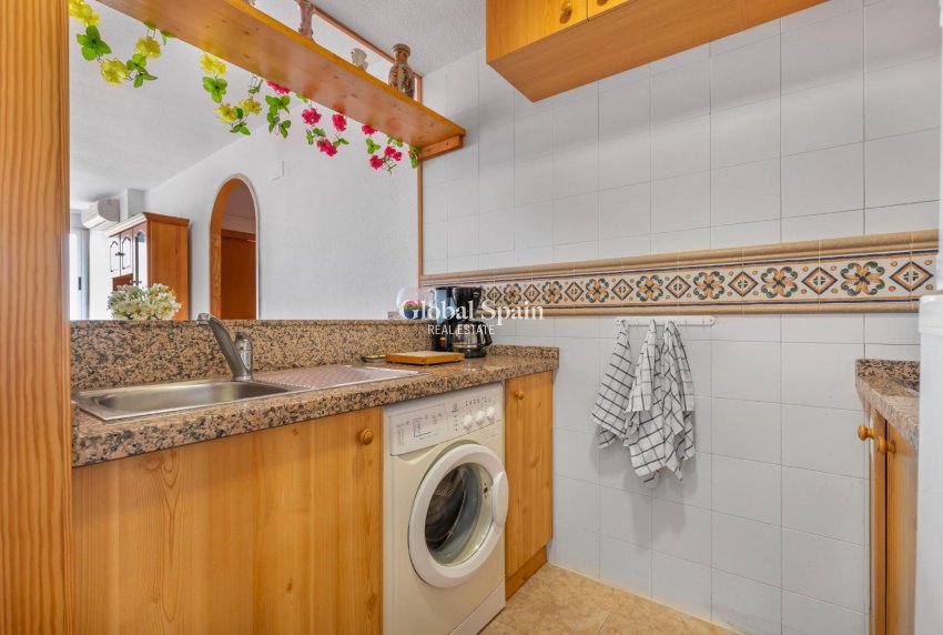 Venta - APARTAMENTO -
TORREVIEJA - La Mata pueblo