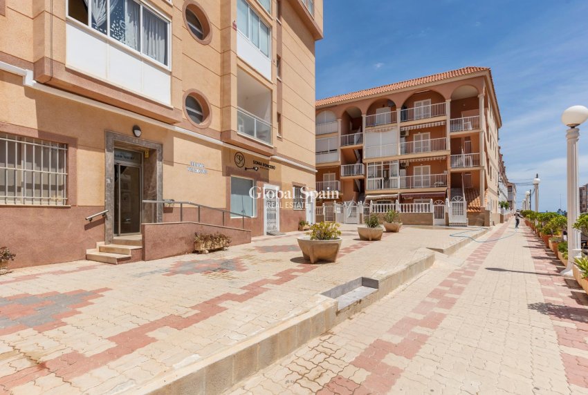 Venta - APARTAMENTO -
TORREVIEJA - La Mata pueblo