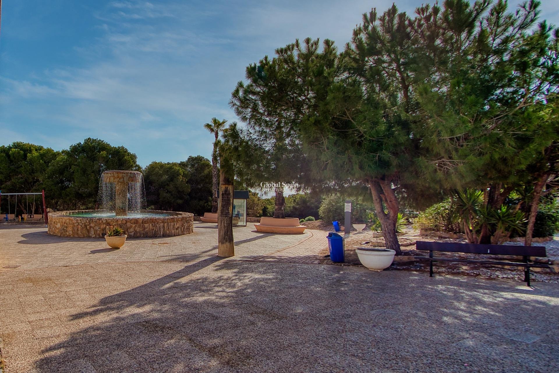 Venta - APARTAMENTO -
TORREVIEJA - La Mata pueblo
