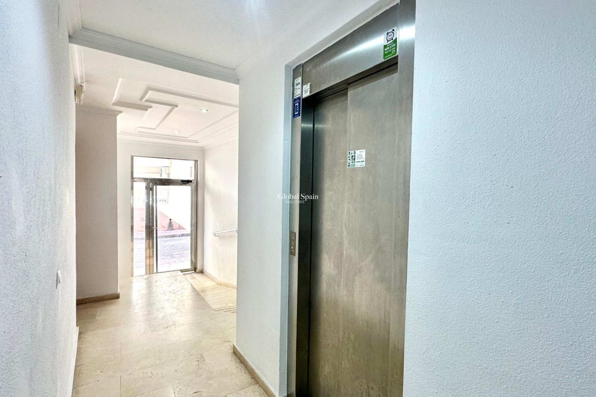Venta - APARTAMENTO -
TORREVIEJA - La Mata pueblo
