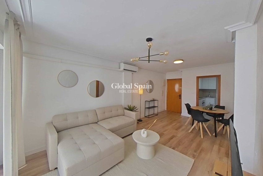 Venta - APARTAMENTO -
TORREVIEJA - La Mata pueblo