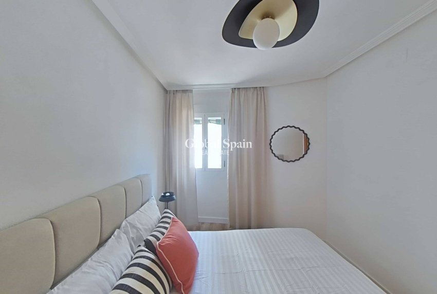 Venta - APARTAMENTO -
TORREVIEJA - La Mata pueblo