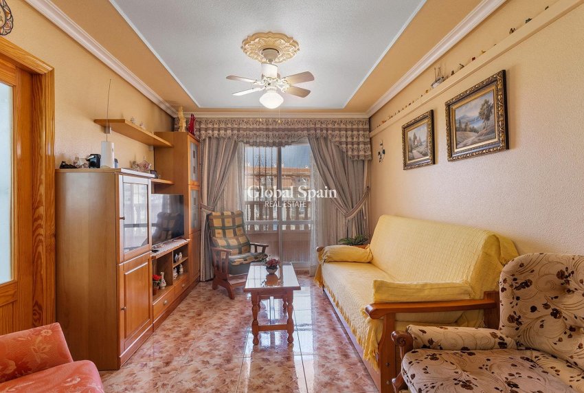 Venta - APARTAMENTO -
TORREVIEJA - La Mata pueblo