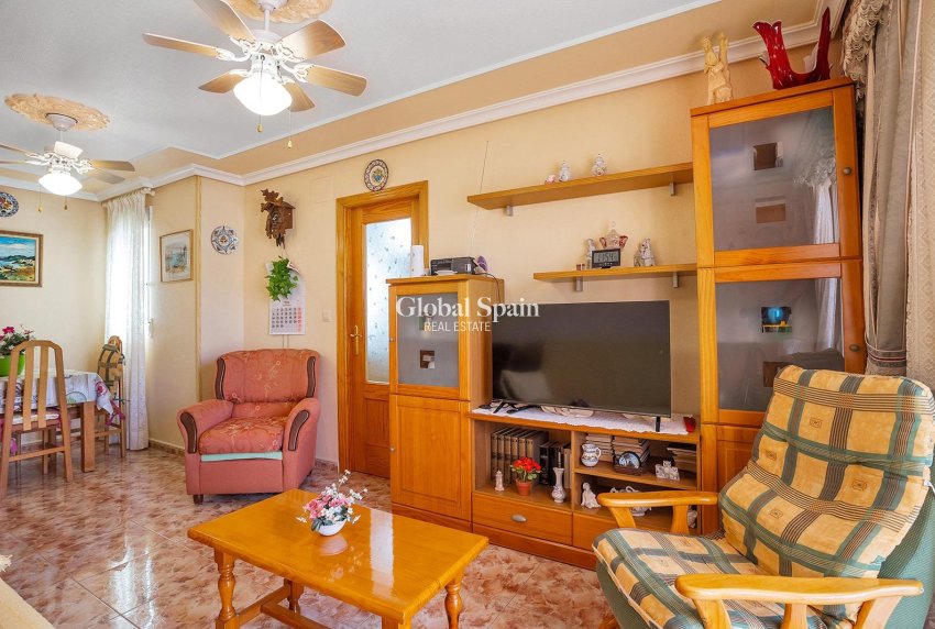 Venta - APARTAMENTO -
TORREVIEJA - La Mata pueblo