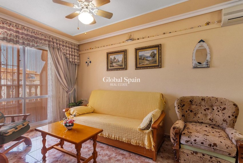 Venta - APARTAMENTO -
TORREVIEJA - La Mata pueblo